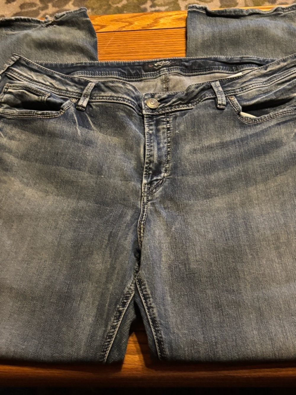 Silver Jeans Women's Straight Leg Denim - Faded Blue Wash